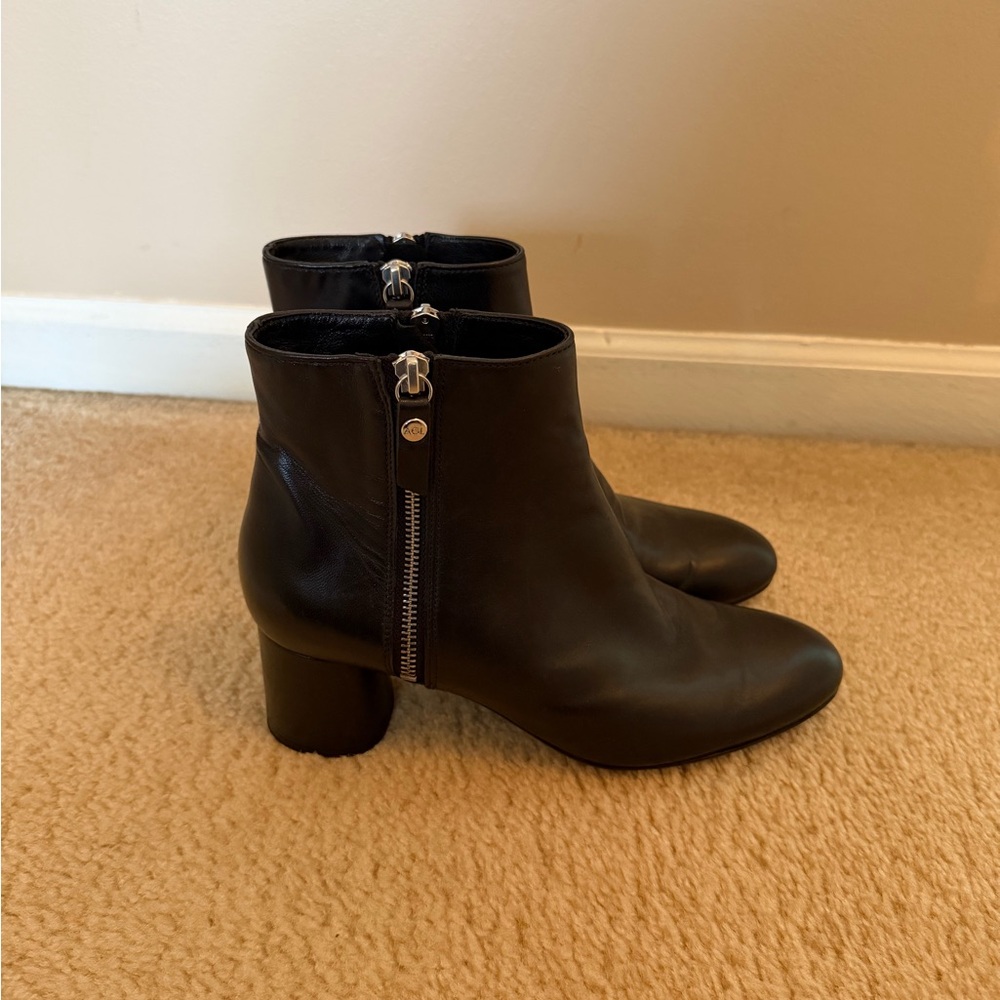 AGL Black Leather Ankle Boots with Zipper